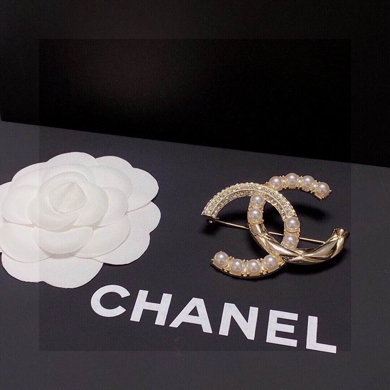 Chanel Brooch 1lyx168